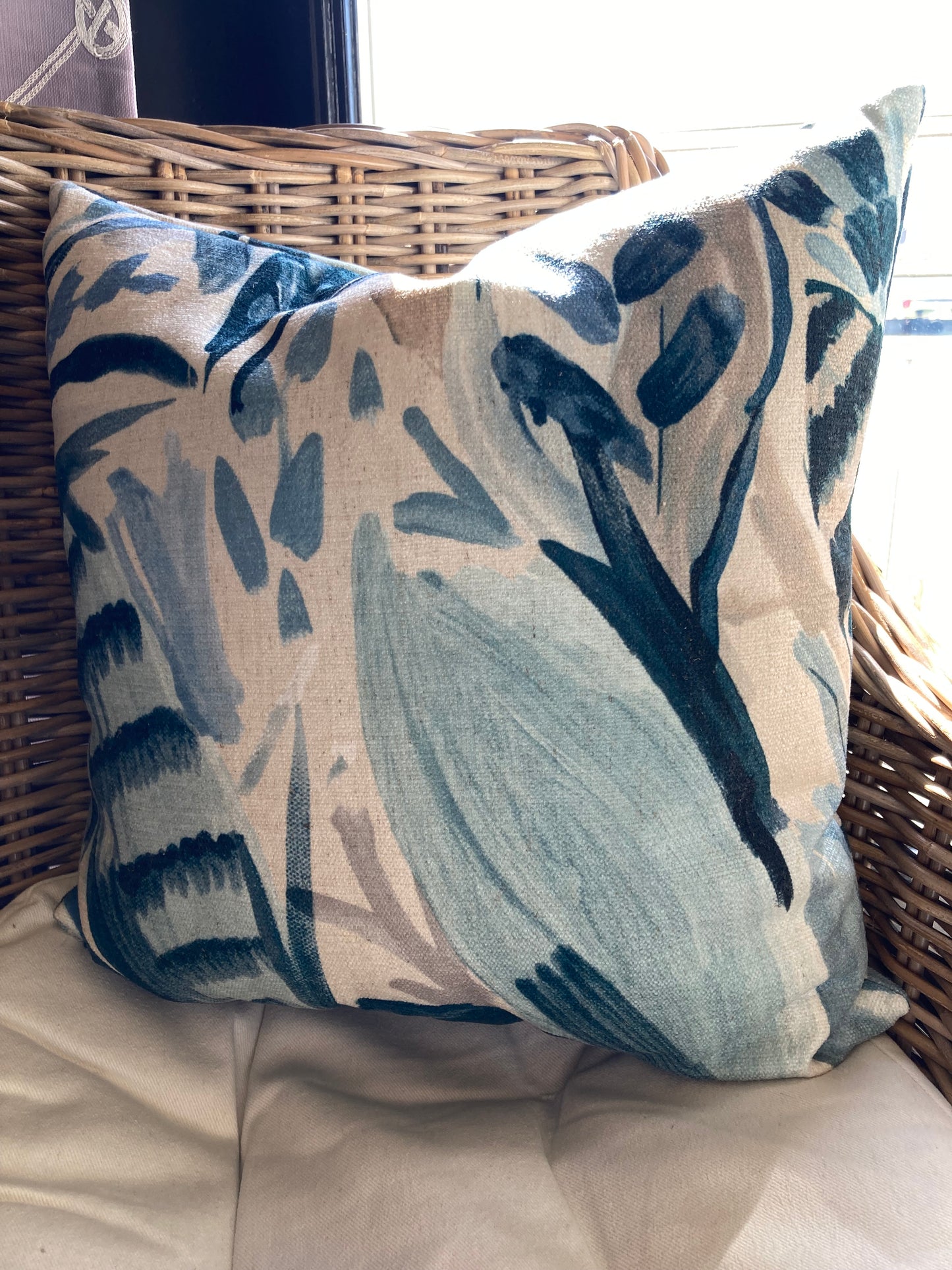 Cushion - Frono Midnightt 20"