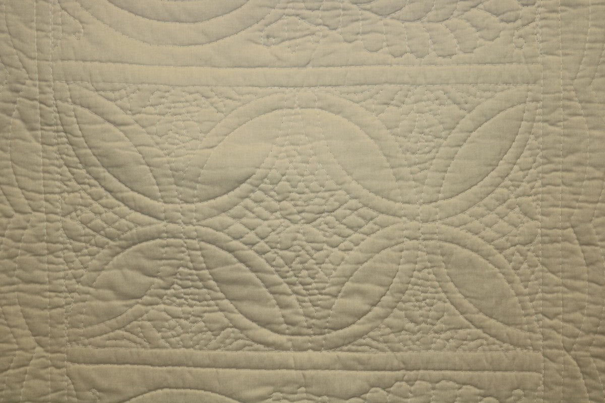 Dream Off White Quilt Set