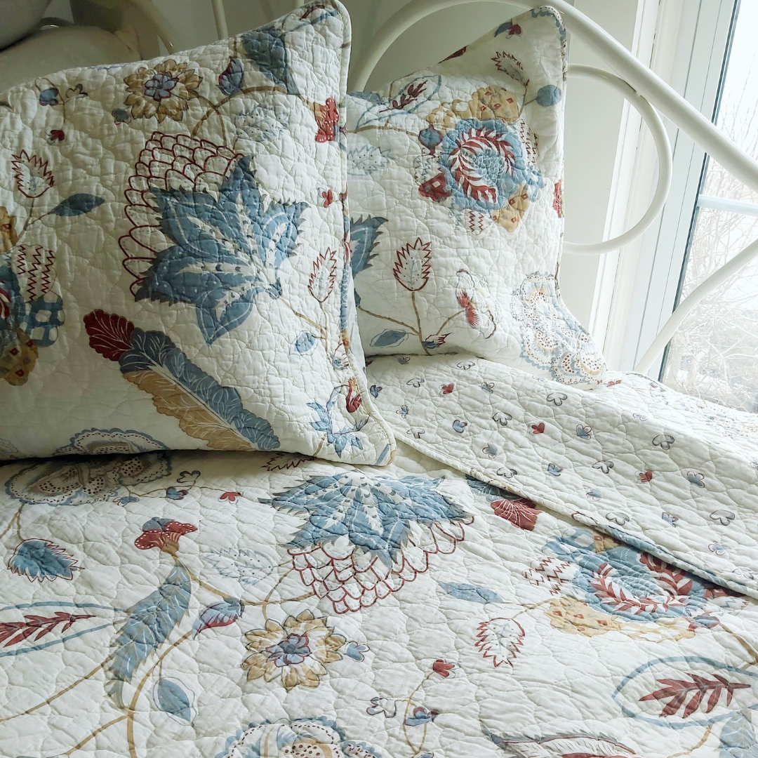 Nassau Quilt Set