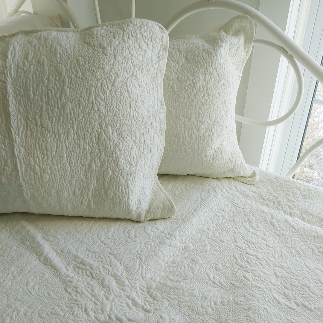 Buttermilk Quilt Set
