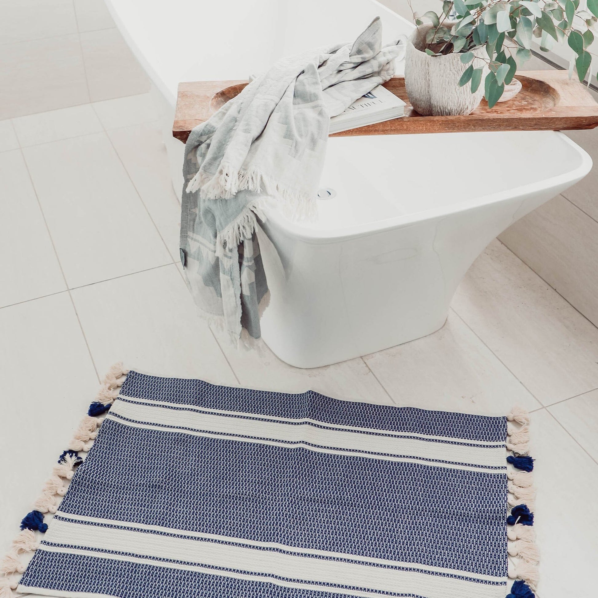 Alma Navy Bath Mat with Tassels 24x36