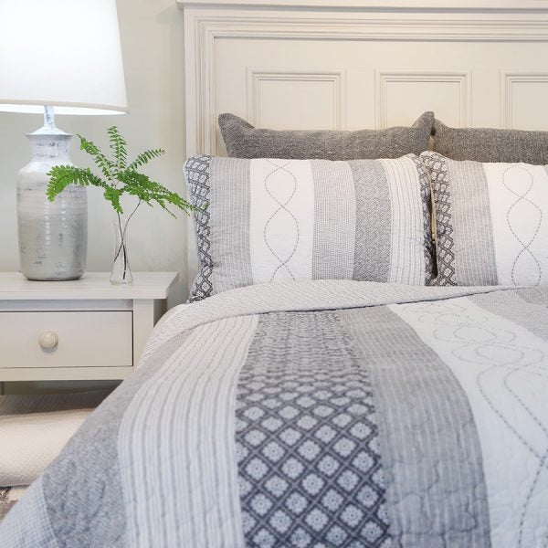 Hayden Quilt Set