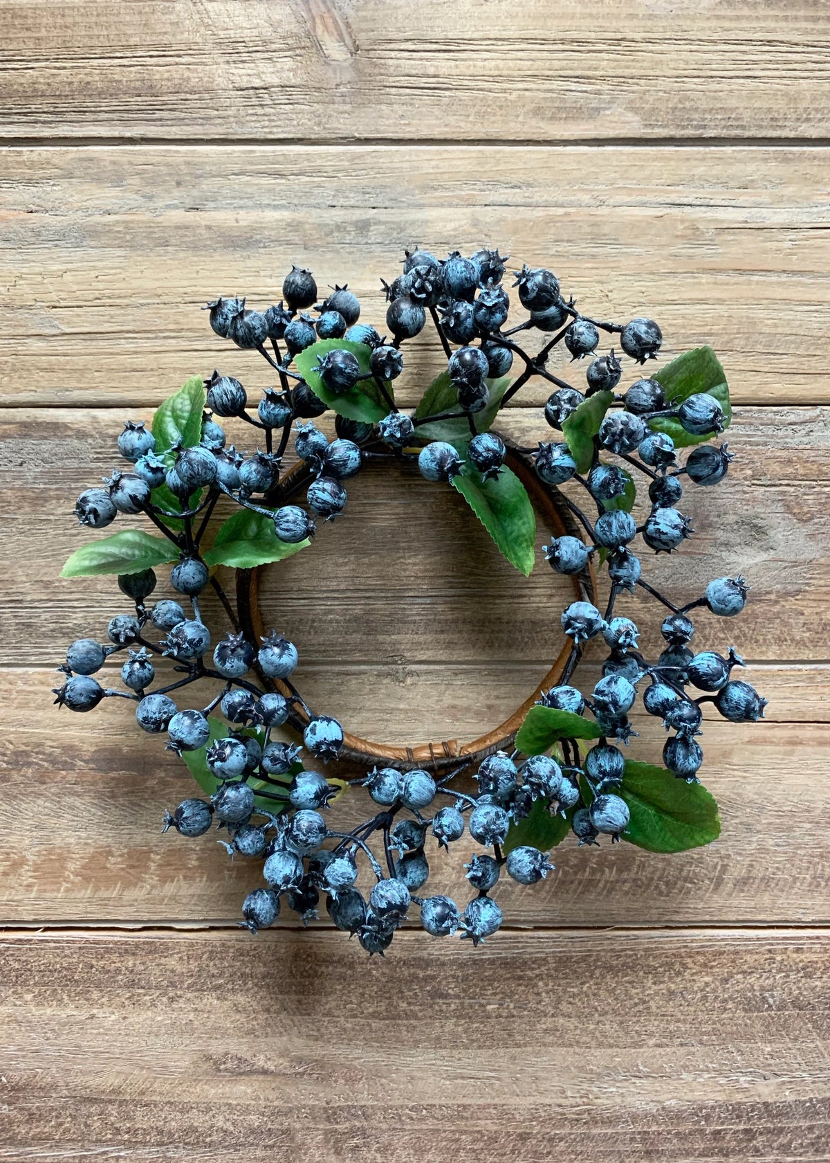 Blueberry Candle Ring 9"