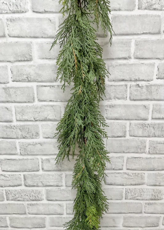 Fresh Touch Northern White Cedar Garland 72"