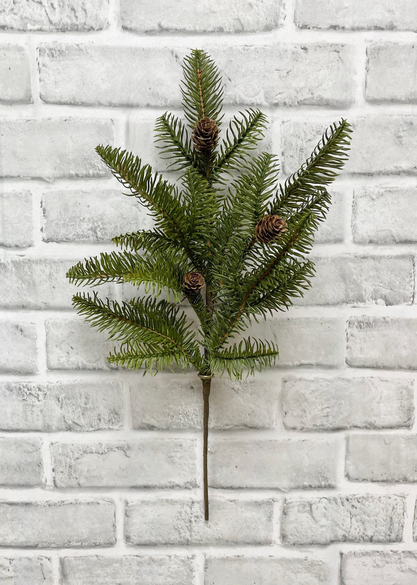 Fresh Touch Balsam Fir Spray with Pinecones