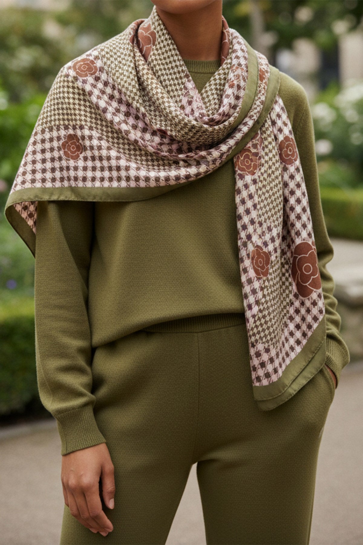 Green Houndstooth Print Square Scarf