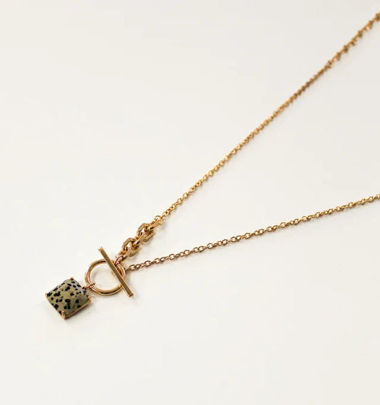 Short Necklace Toggle Closure and Pendant
