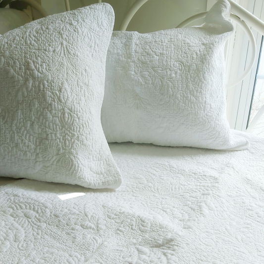Vanilla Quilt Set