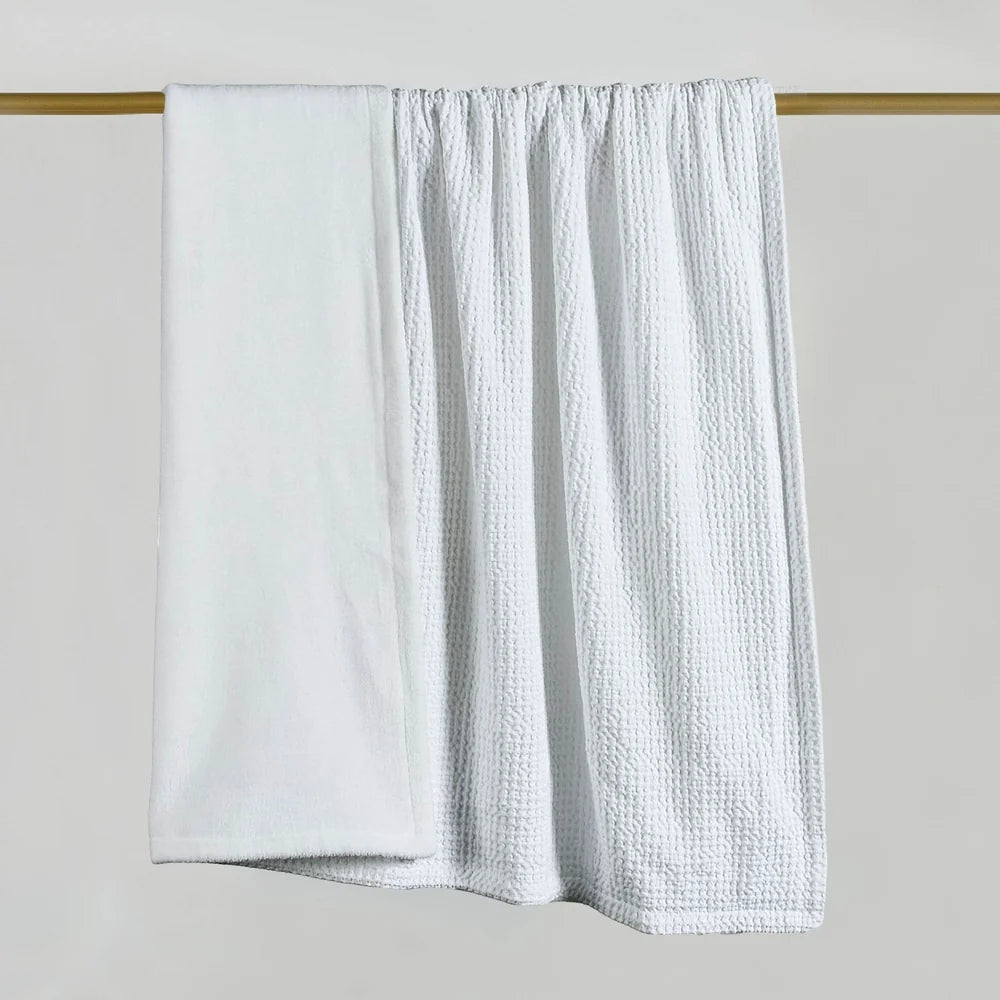 Irresistible Throw - White