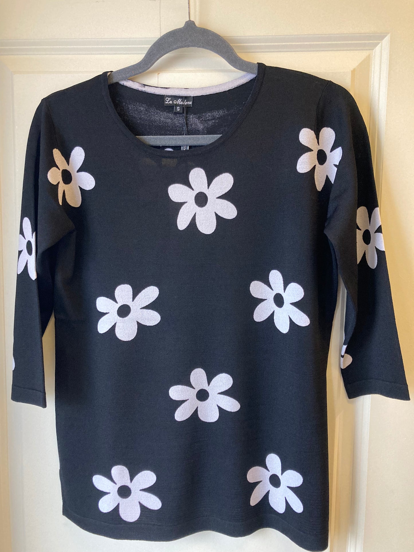 Black Daisy Floral Print Knit Top