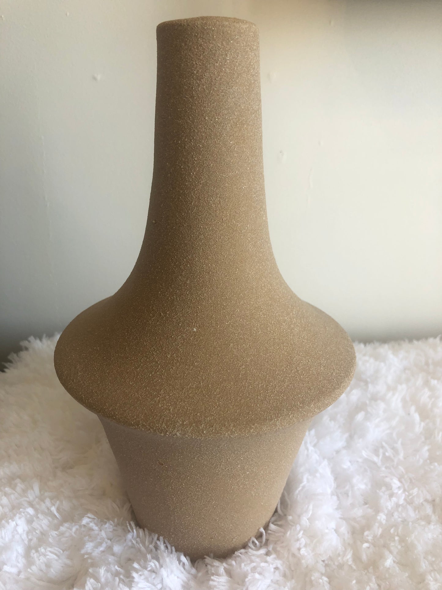 Klein Tan Vase